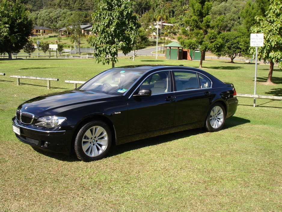 Accent Luxury Limousines Pic 1