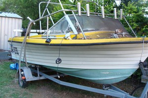 Mick Van Berk - All things Fibreglass Boat Repairer Pic 5 - boat before repairs