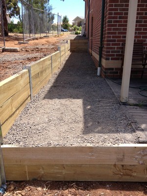 Absolute Landscaping & Retaining Walls Pic 3