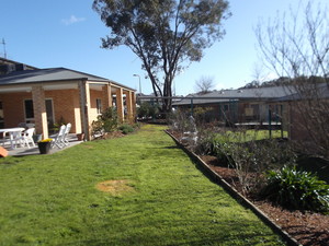 Village Life Thurgoona Pic 5 - Meet your friends for lunch in our community room