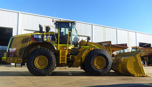 Titan Plant Hire Pic 5 - Wheel Loader and Integrated Tool Carrier Rental