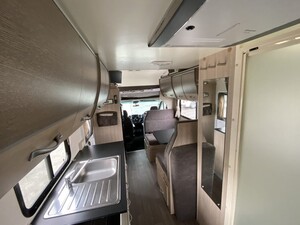 Cruisin Motorhomes Pic 5