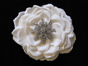 CAILIN ALAINN Bespoke Headwear & Accessories Pic 5 - Hand tooled silk open rose flower Cailin Alainn