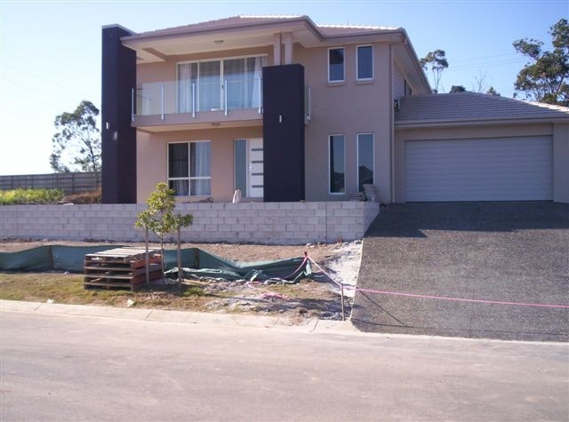 Ross Crawley Concreting Pic 1 - block retaining wall