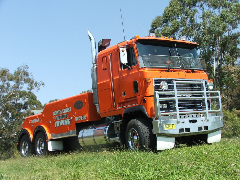 North Coast Heavy Towing t/a Port Macquarie Heavy Towing Pic 1 - Heavy Underlift Tow Trucks Complete Accident Salvage Breakdown Trade Services