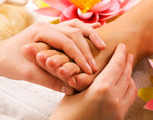 Sheralee Natural Holistic Therapies Pic 4 - Reflexology