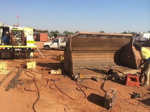 Ausline Engineering Pty Ltd Pic 5 - Onsite bucket repairs