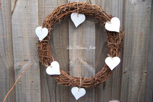 La Maison Jolie Pic 2 - Clay Heart Wreaths