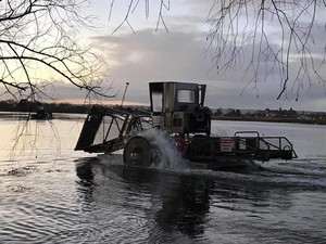 Aquatic Weed Harvester Australia Pic 2