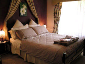 Myamba Bed & Breakfast Pic 1 - Relax in comfort