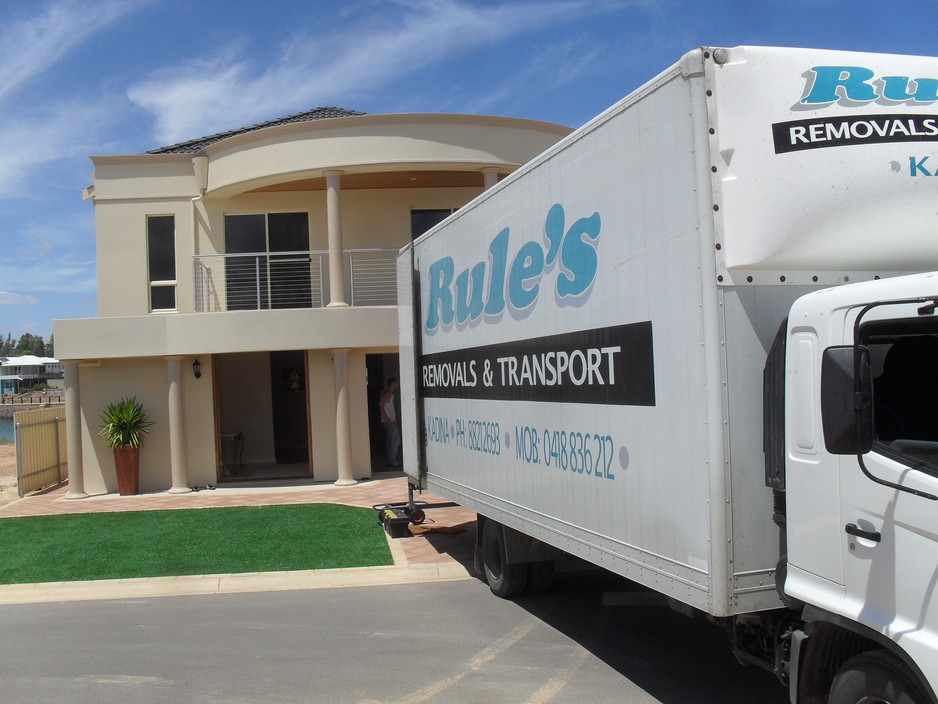 Rule's Removals & Transport Pic 1