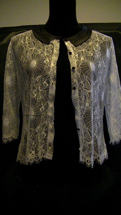 House of Lingerie Pic 2 - Maud Majorie French lace jacket