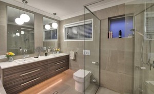 Splendid Bathrooms Pic 2