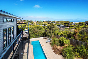 Rockpool Beach House Pic 2