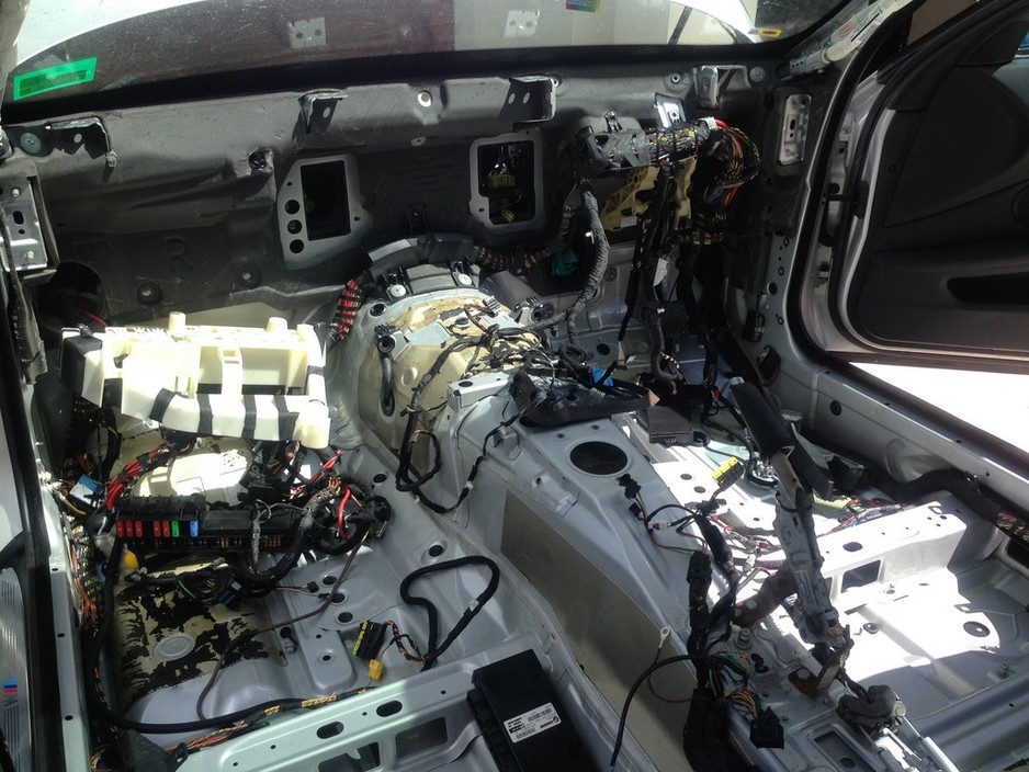 Andrew's Auto Electrical & Air Conditioning Mobile Service Pic 1 - BMW 3 series rewire