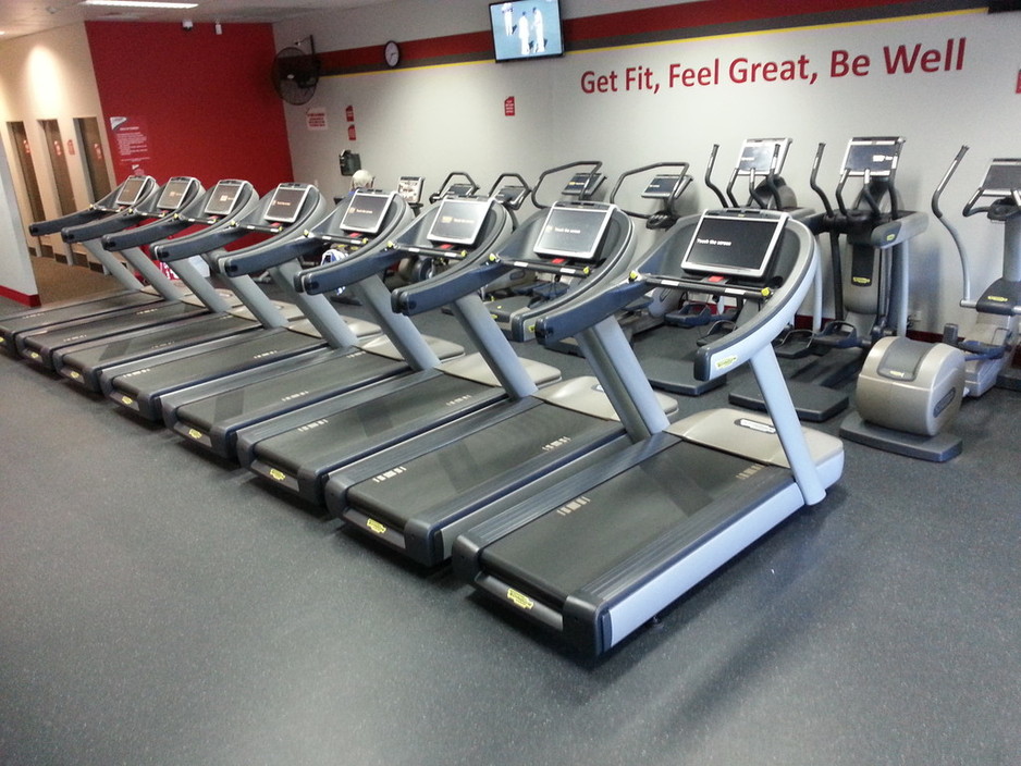 Robina Snap Fitness Pic 1 - great cardio equipment