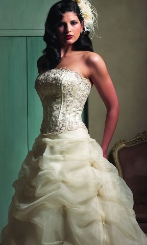 Barbracalabro International Pic 5 - Bridal Dresses and Bridal Gowns