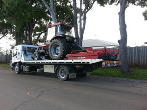 Trade Tow Pic 5 - Transport of Agricultural Equipment