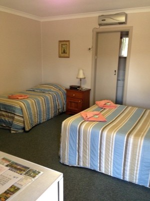 Kootingal Land View Motel Pic 5 - Twin rooms available at Kootingal Landview Motel