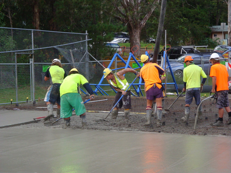 Creteforce Concreting Pic 1 - Commercial Court Slab