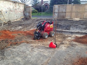 Mini Digger Earthworks Pic 2