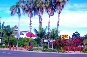 Palms Motel Pic 2 - Right in the heart of town