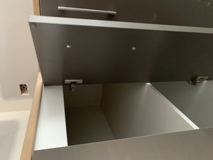 Escape Homes PTY LTD Pic 5 - Kitchen cabinet and you cant reach inside