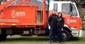 U-Ranga Bins Pic 4 - URanga Bins Skip Truck