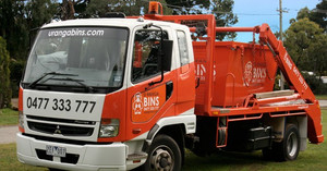 U-Ranga Bins Pic 3 - URanga Bins Skip Truck