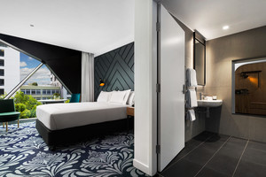 West Hotel Sydney, Curio Collection by Hilton Pic 3 - Suite