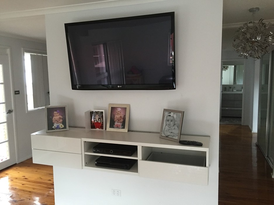 Zac's Handyman Services Pic 1 - TV and TV Cabinet