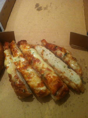 Pizza Moncur Pic 3 - Garlic pizza bread