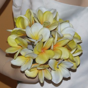 EXOTIC BRIDES Floral Designs Pic 5