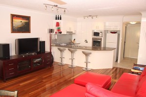 Currumbin Sands Holiday Apartments Pic 2 - Holiday apartments with a selfcontained kitchen on the Gold Coast