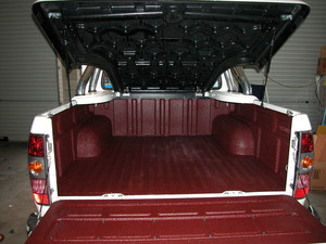 Speedliner CQ Pic 3 - SPEEDLINER UTE LINER GARNEY RED