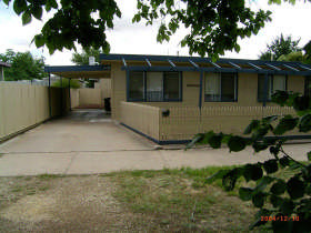 Elmtree Apartments Pic 1 - Leafy Searle Street