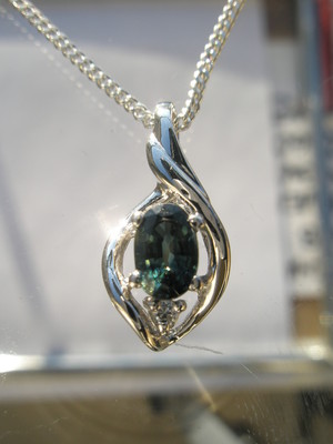 The Gem Centre Inverell Pic 3 - Green Party Sapphire Pendant