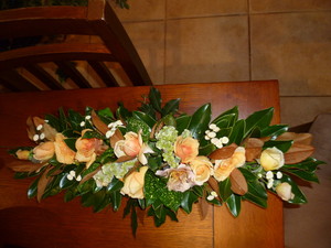 Eumundi Roses Pic 2 - Table centrepieces and runners