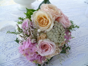 Eumundi Roses Pic 4 - Vintage Bouquets with David Austin Roses Hydrangea Queen Annes Lace