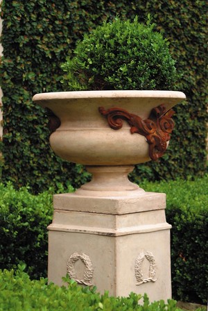 Yardware Pty Ltd Pic 3 - Borghese Urn on Classica Pedestal