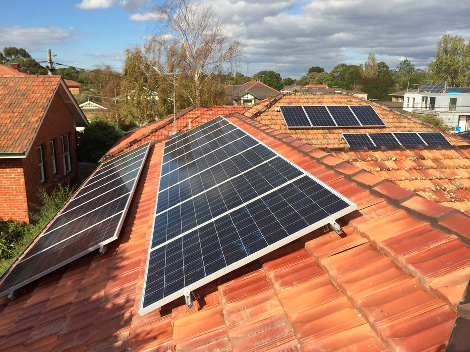 Servicing Solar Pic 1 - 6kW system for a much greener Hampton East residence