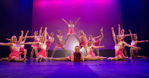 Albright Performers Pic 5 - Albright Performers Dance school Footscray Yarraville Seddon Teen Acrobatics albrightperformers danceschool learntodance lovetodance acrobatics