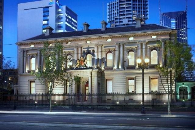 Hellenic Museum Pic 1 - the majestic former royal mint which now houses the hellenic museum