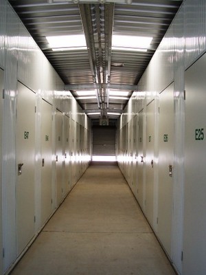 All Storage Self Storage Warwick Pic 3 - Corridor units