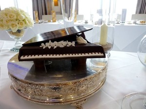 Olliescake house Pic 2 - chocolate piano