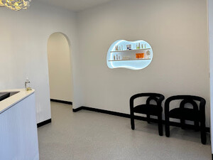 LA Lips Cosmetic Clinic - Paddington Pic 3