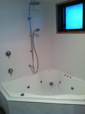 J.Jones Plumbing & Bathrooms Pic 2