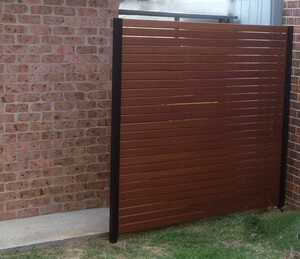 Murrumbidgee Security Fencing & Gates Pic 4 - Aluminum Slat Privacy Screen