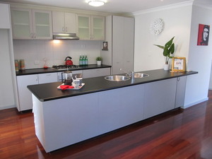 Mr Home Staging Pic 3 - Functional crisp kitchen