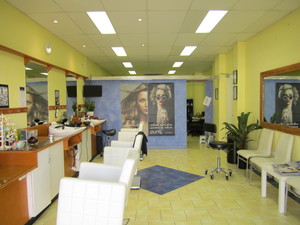 Busadee's Haircut Pic 3 - Breeze and freshness in relaxing environment